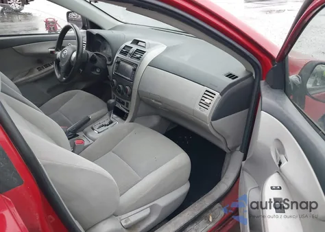 2013 Toyota Corolla Le z USA, uszkodzony, nr VIN 2T1BU4EE4DC972110